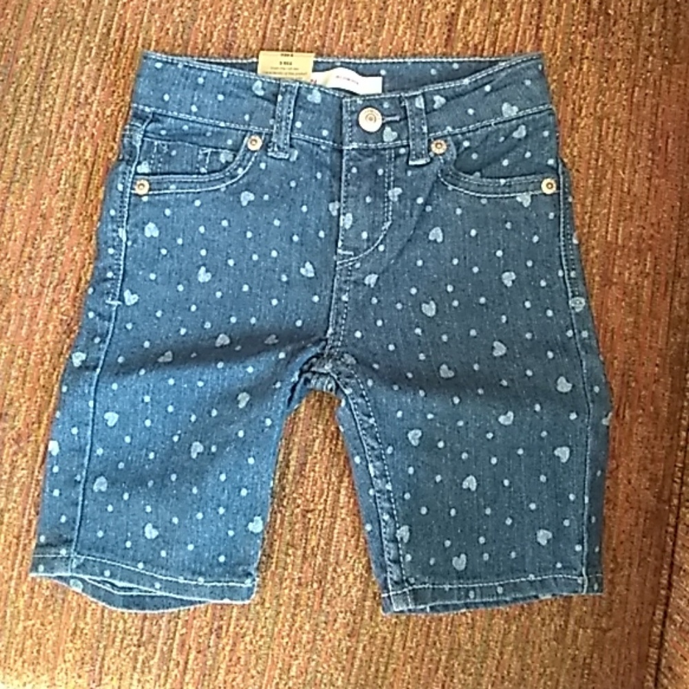 NWT Girls size 5 Bermuda Shorts (💓 )